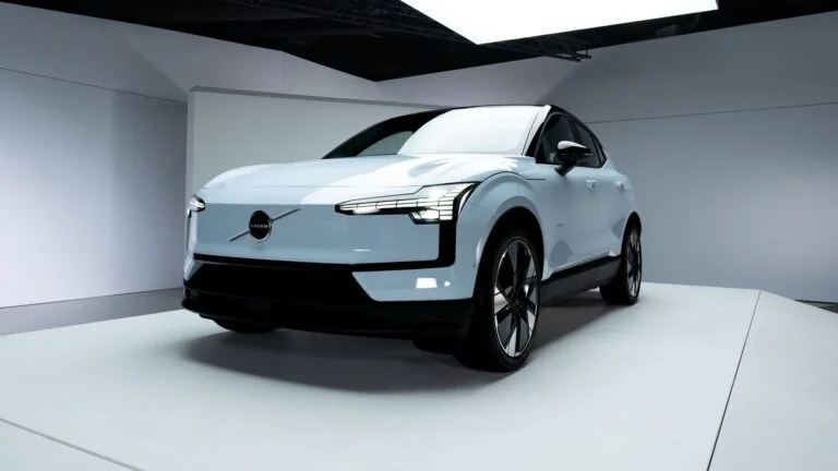 Volvo XC30